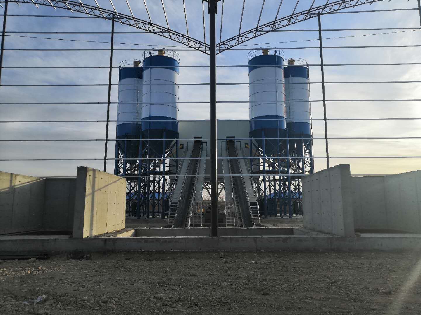 赤峰双180楼1.jpg 赤峰双180楼1.jpg