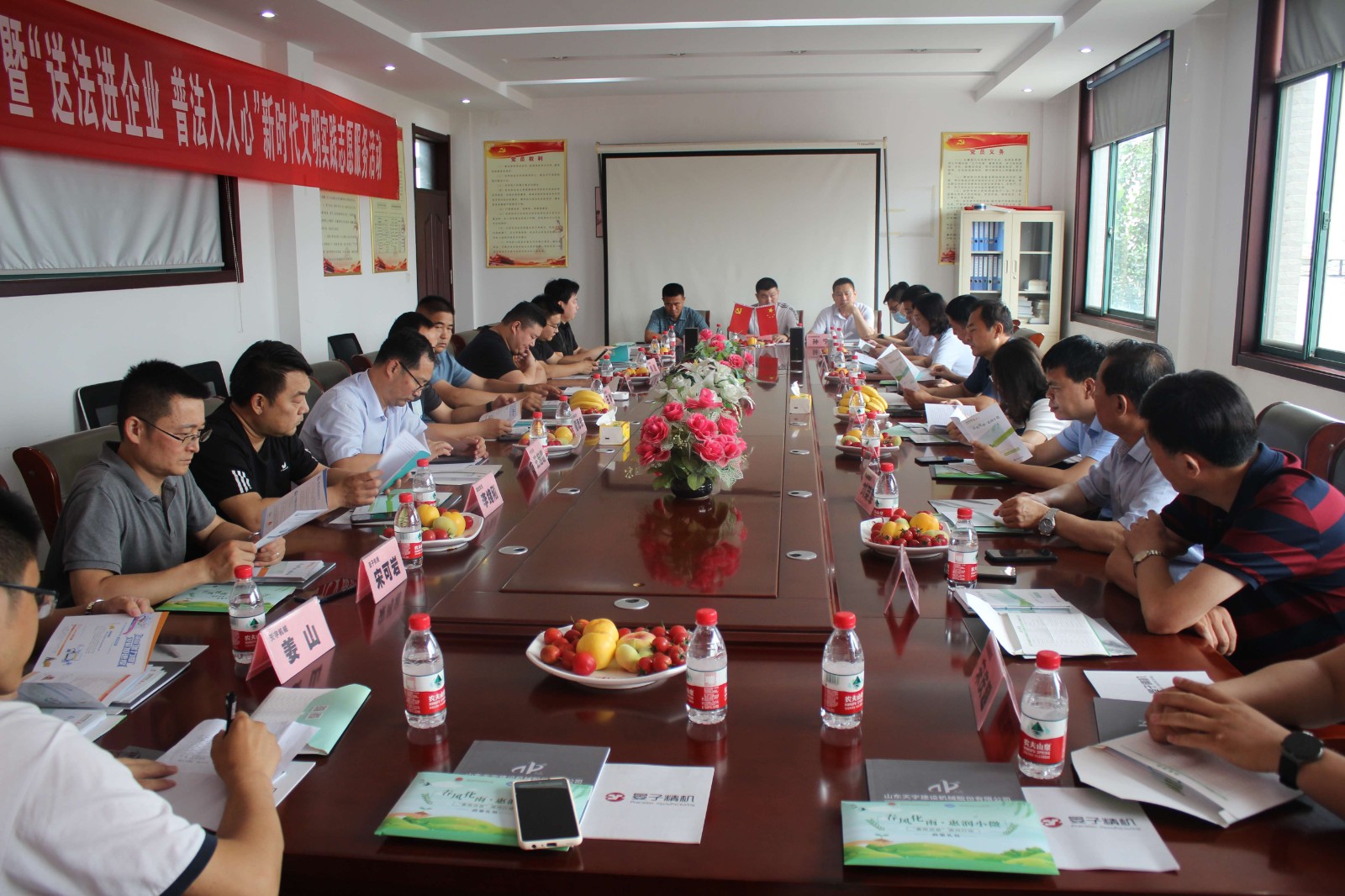 微信图片_2021061815041430.jpg 微信图片_2021061815041430.jpg